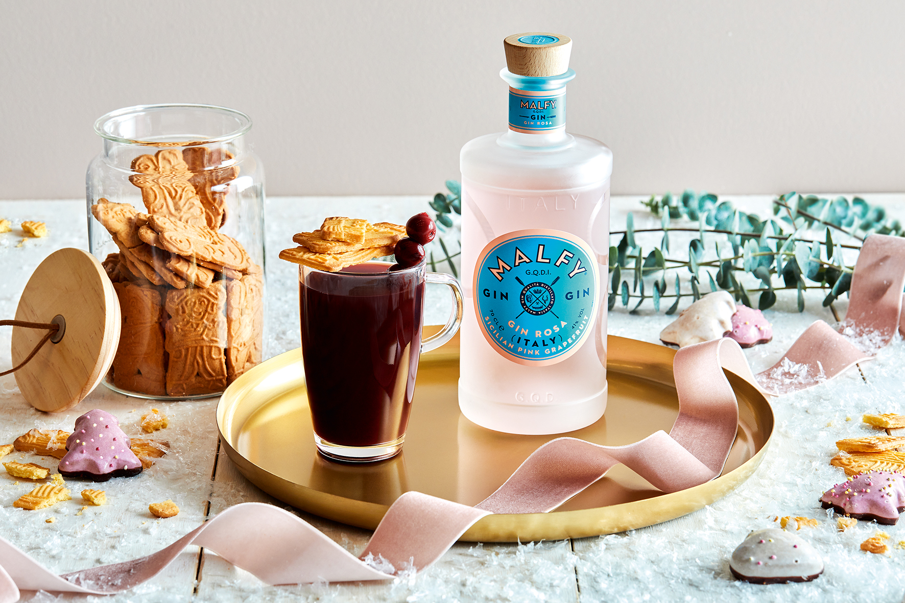 Malfy Gin Tonic Giftbox Set - Malfy Gin Rosa 0,7l - 700ml (41% VOL) + 1x Goldberg Yuzu 1x Fever Tree Mediterranean 1x Thomas Henry Tonic 1x Schweppes Dry Tonic- Inkl. Pfand MEHRWEG- [Enthält Sulfite]