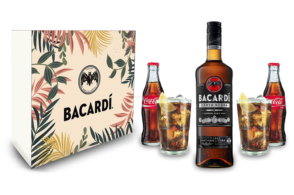 Bacardi Geschenkset - Kunststoff Gläser / Cola / Bacardi Carta Negra Rum 0,7l 700ml (40% Vol) + 2er Set KUNSTSTOFF Gläser + 2x Coca Cola 0,2L Inkl. Pfand MEHRWEG- [Enthält Sulfite]