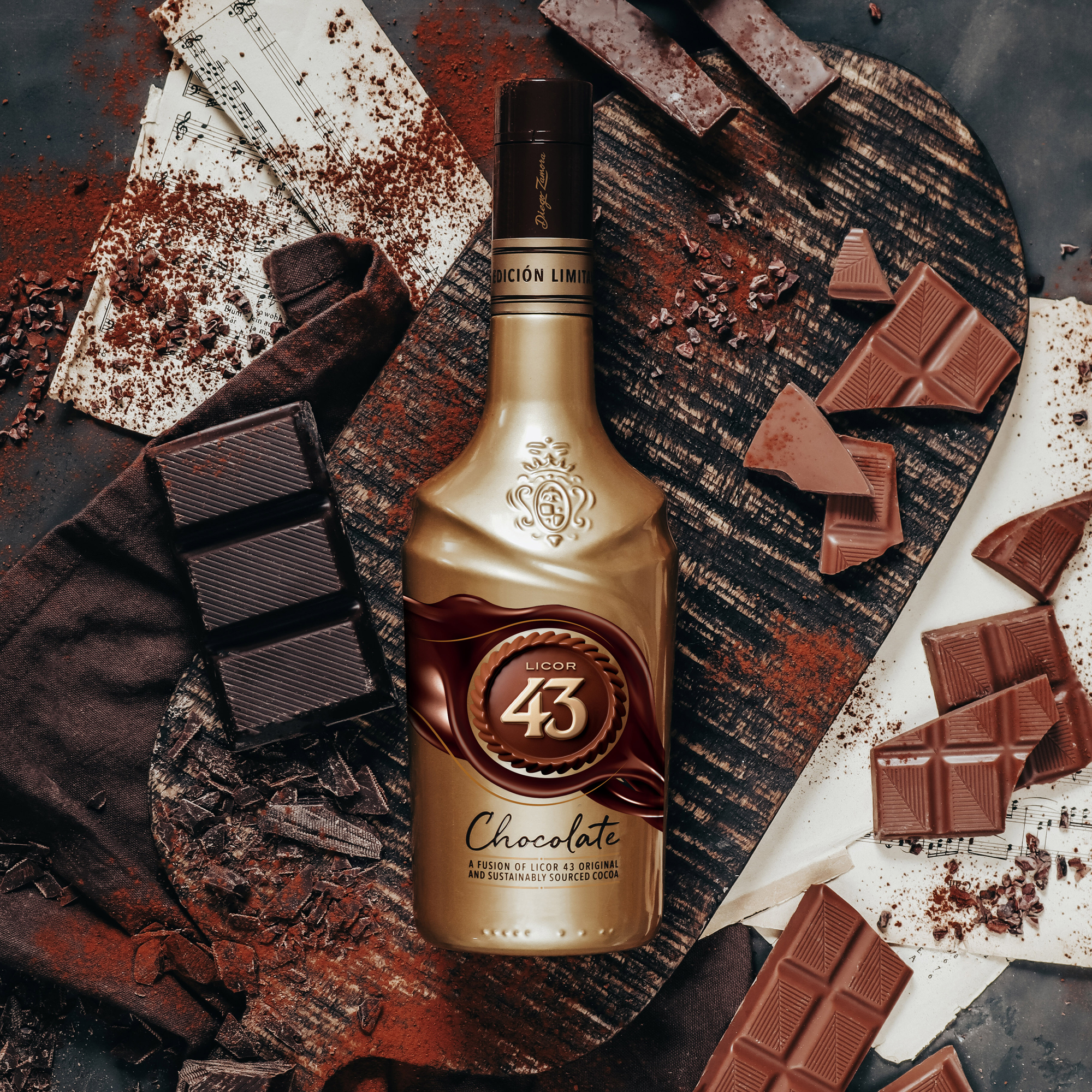 Schokoladen Eichung 2 - Geschenkset Ballonglas Gläser mit 43 Licor Geschenkbox (16% Sulfite] Chocolate Likör 43 + [Enthält Licor | vol) 11972 Schuber- mit 0,7L