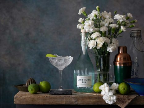 Lind & Lime Schuber Geschenkset - Gin 0,7L (44% Vol) mit 2x Scavi Ice Prestige 0,2L (12% Vol) + Lind & Lime Edinburgh News Zeitung- [Enthält Sulfite]