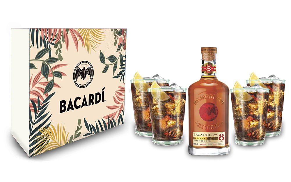 Bacardi Geschenkset - Bacardi Ron 8 Anos Gran Reserva Rum 0,7l (40% Vol) + 4er KUNSTSTOFF Gläser / Longdrink - [Enthält Sulfite]