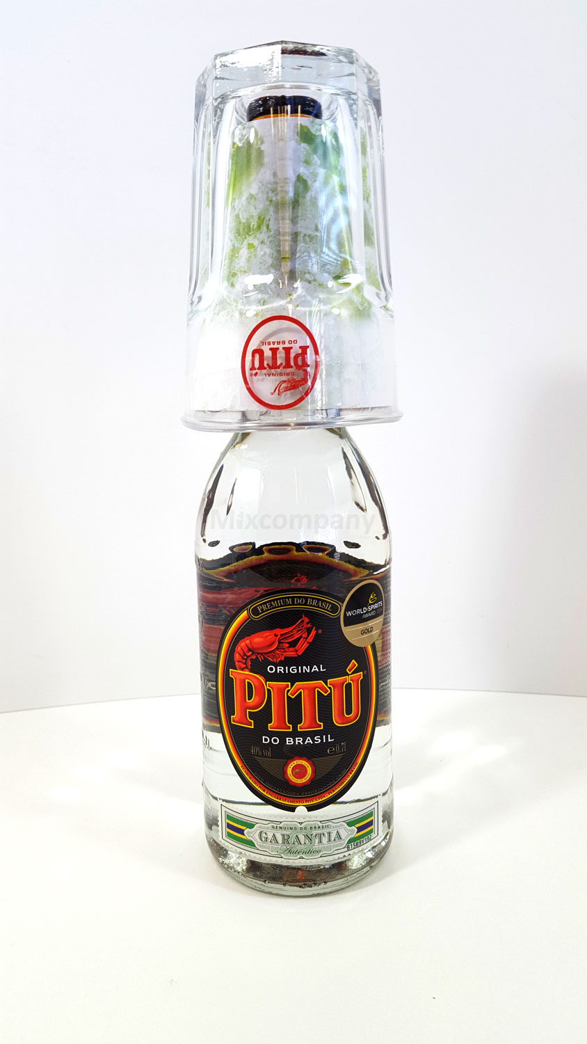 Pitú Premium do Brasil Rum 0,7l 700ml (40% Vol) + Coktail Glas