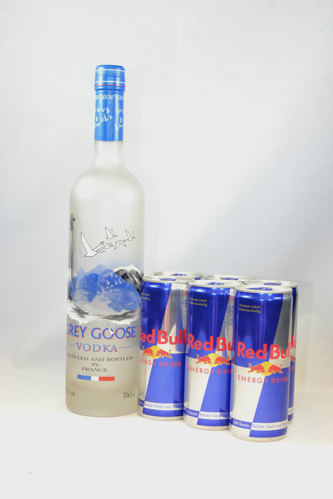 Grey Goose 0,7l 700ml 40% vol. 6x Red Bull 250ml inkl. Pfand EINWEG Set Vodka Wodka Bar Cocktail [Enthält Sulfite]