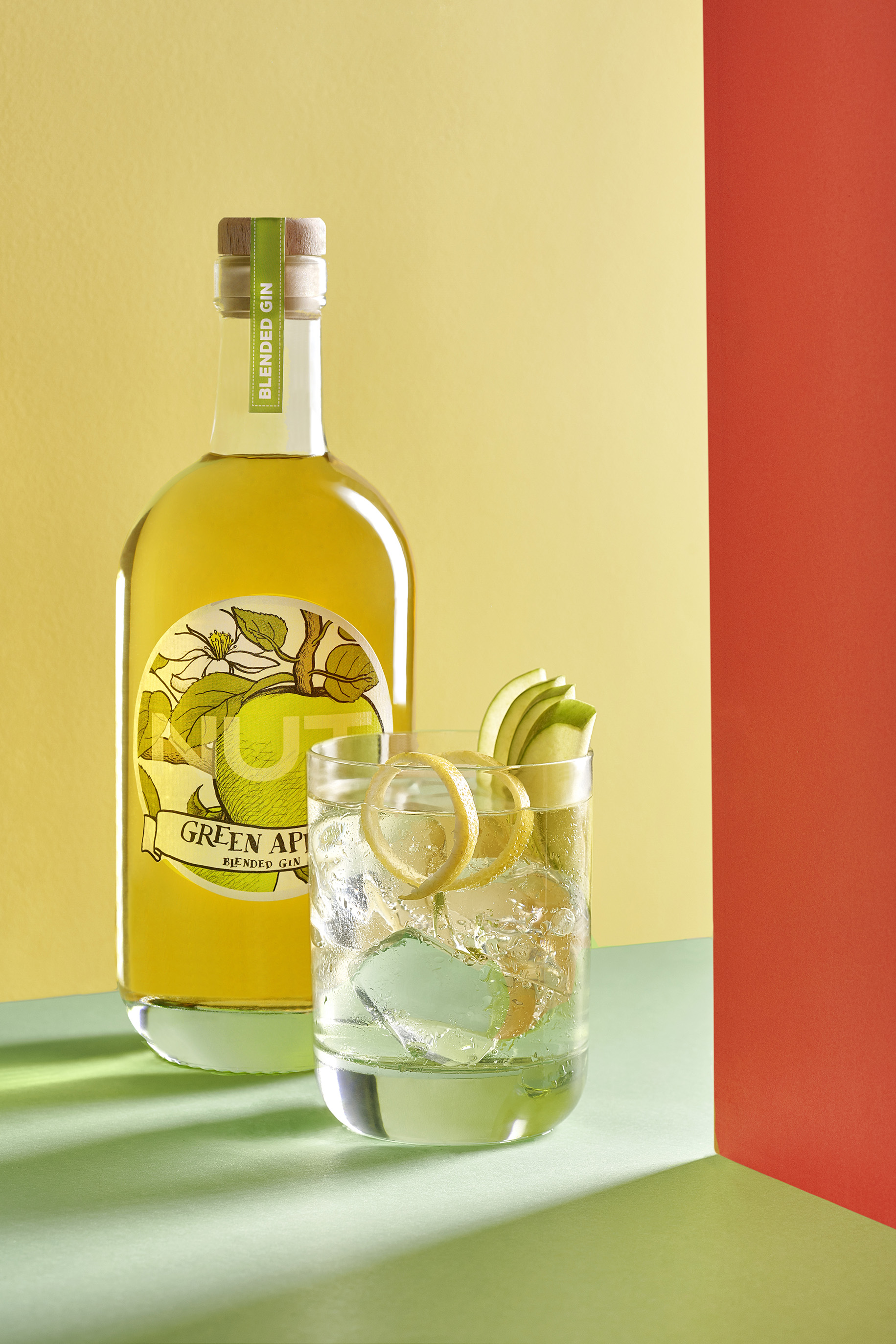 NUT 4er Set Blended Gin Green Apple 4x 0,7L (40% Vol) Grüner Apfel Gin NUT Distillery- [Enthält Sulfite]