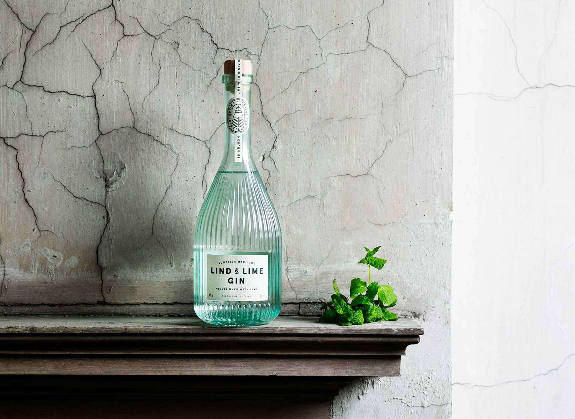 Lind & Lime Geschenkset - Gin 0,7L (44% Vol) mit 2x Scavi Ice Prestige 0,2L (12% Vol) + Lind & Lime Edinburgh News Zeitung - [Enthält Sulfite]