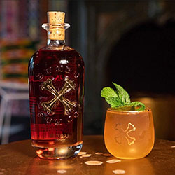 Bumbu Geschenkset Rum Original 0,7L (40% Vol) + 2 Tumbler Kristalloptik Spirituose aus 100 % Rum- [Enthält Sulfite]
