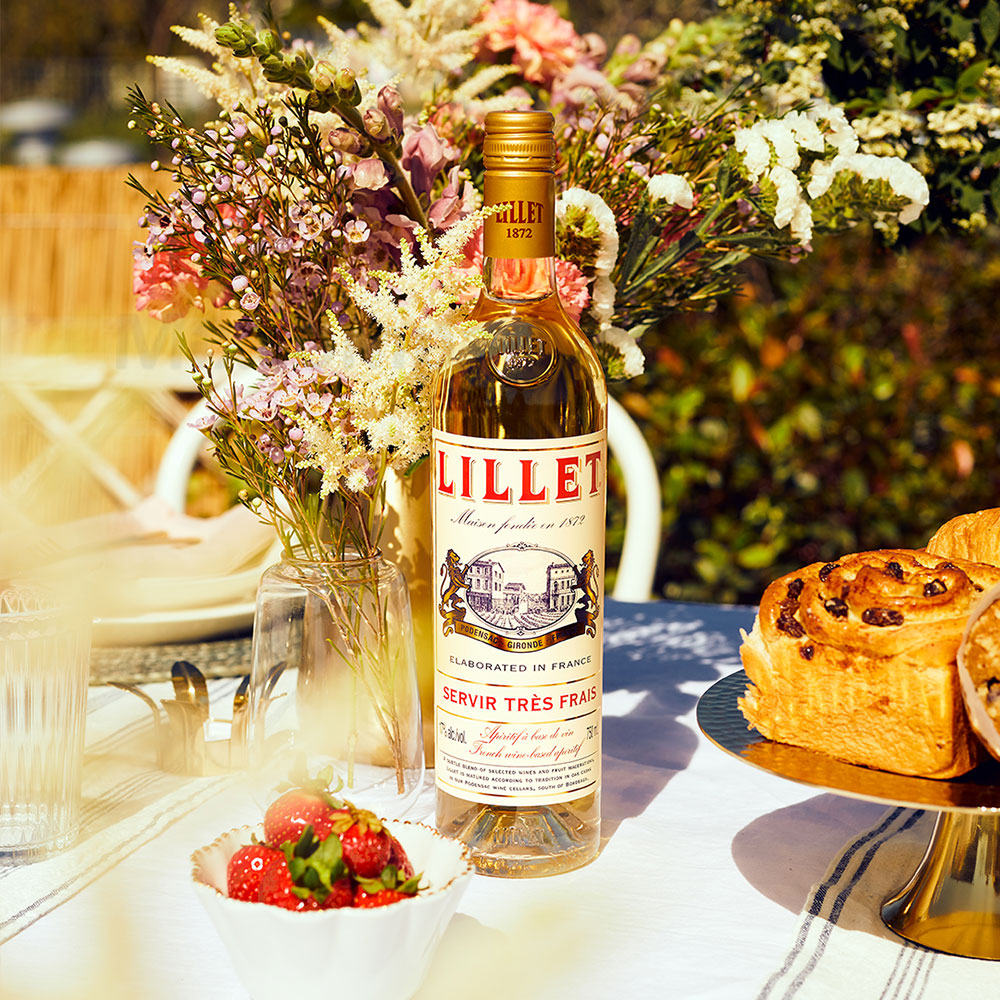 Lillet Geschenkset - Lillet Blanc Aperitiv de France 750ml (17% Vol) + 2x Lillet Glas doppelwandige Thermogläser mit Deckel - [Enthält Sulfite]
