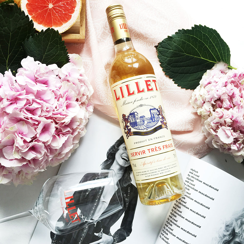 Lillet Schuber Geschenkset - Lillet Blanc Aperitiv de France 750ml (17% Vol) + 2 Lillet Gläser