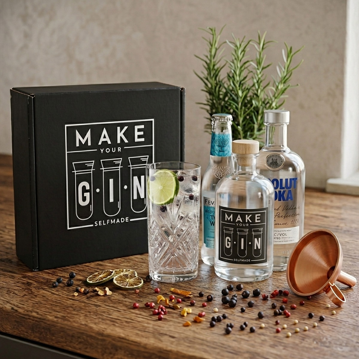 Make Your Gin Geschenkset Schwarz Premium DIY Gin-Manufaktur mit Absolut Vodka (0,7L), Fever-Tree Tonic, 12 Botanicals & 6 Kristallgläsern