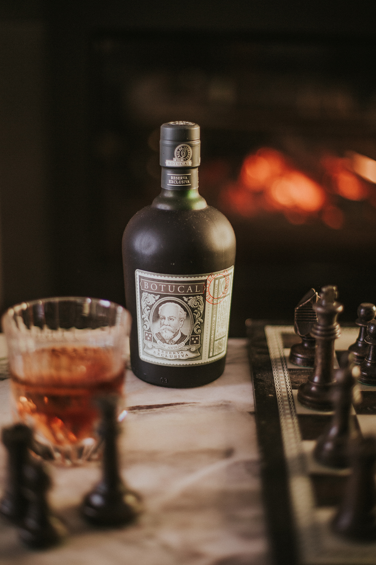 Botucal Reserva Exclusiva Rum mit 2 Botucal Tumbler Gläser 0,70l (40% Vol) Ron de Venezuela Glas Longdrinkglas - Set - [Enthält Sulfite]