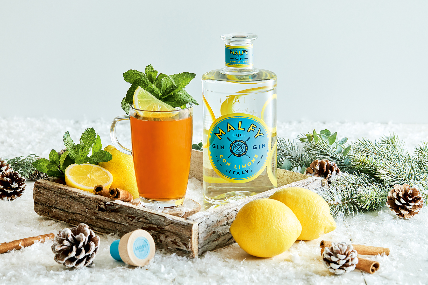 Malfy Gin Tonic Giftbox Set - Malfy Gin con Limone (Zitrone) 0,7l - 700ml (41% VOL) + 1x Goldberg Yuzu 1x Fever Tree Mediterranean 1x Thomas Henry Tonic 1x Schweppes Dry Tonic - Inkl. Pfand MEHRWEG- [Enthält Sulfite]