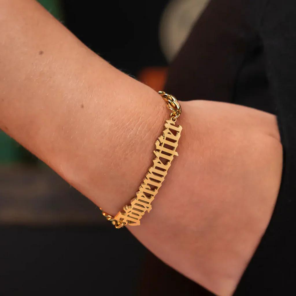 Jägermeister Goldarmband – Statement-Schmuck mit Charakter