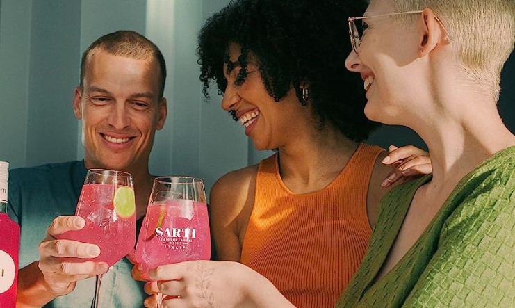 Sarti Rosa Geschenkset 1x Sarti Rosa Aperitif Italia 0,7L (14% Vol) + 2x Sarti Stielglas Ballon Gläser- [Enthält Sulfite]