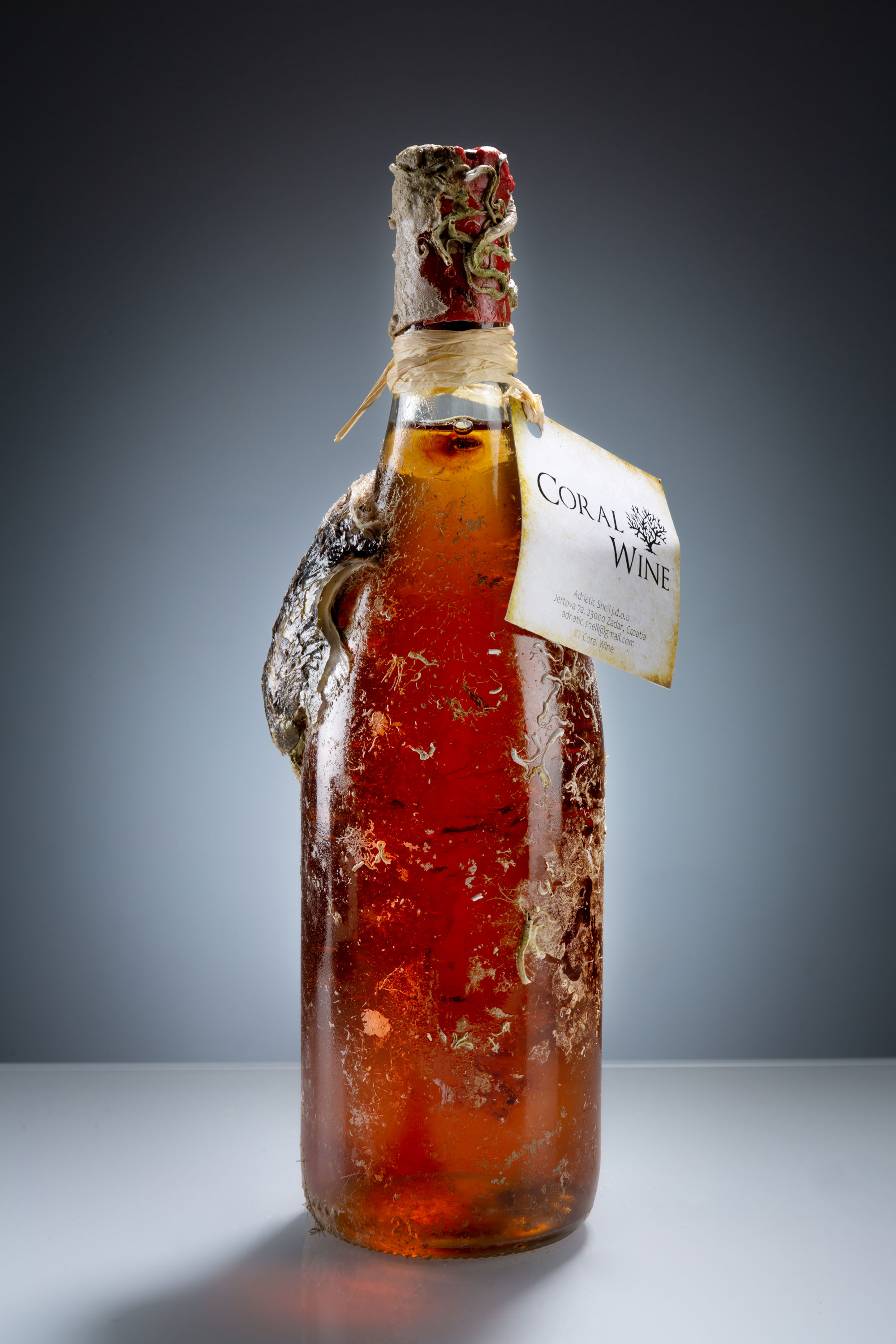 Coral Wine Rose Merlot Jahrgang 2011 0,75l (14,5% Vol) - Rosewein mit echten Korallen- [Enthält Sulfite]